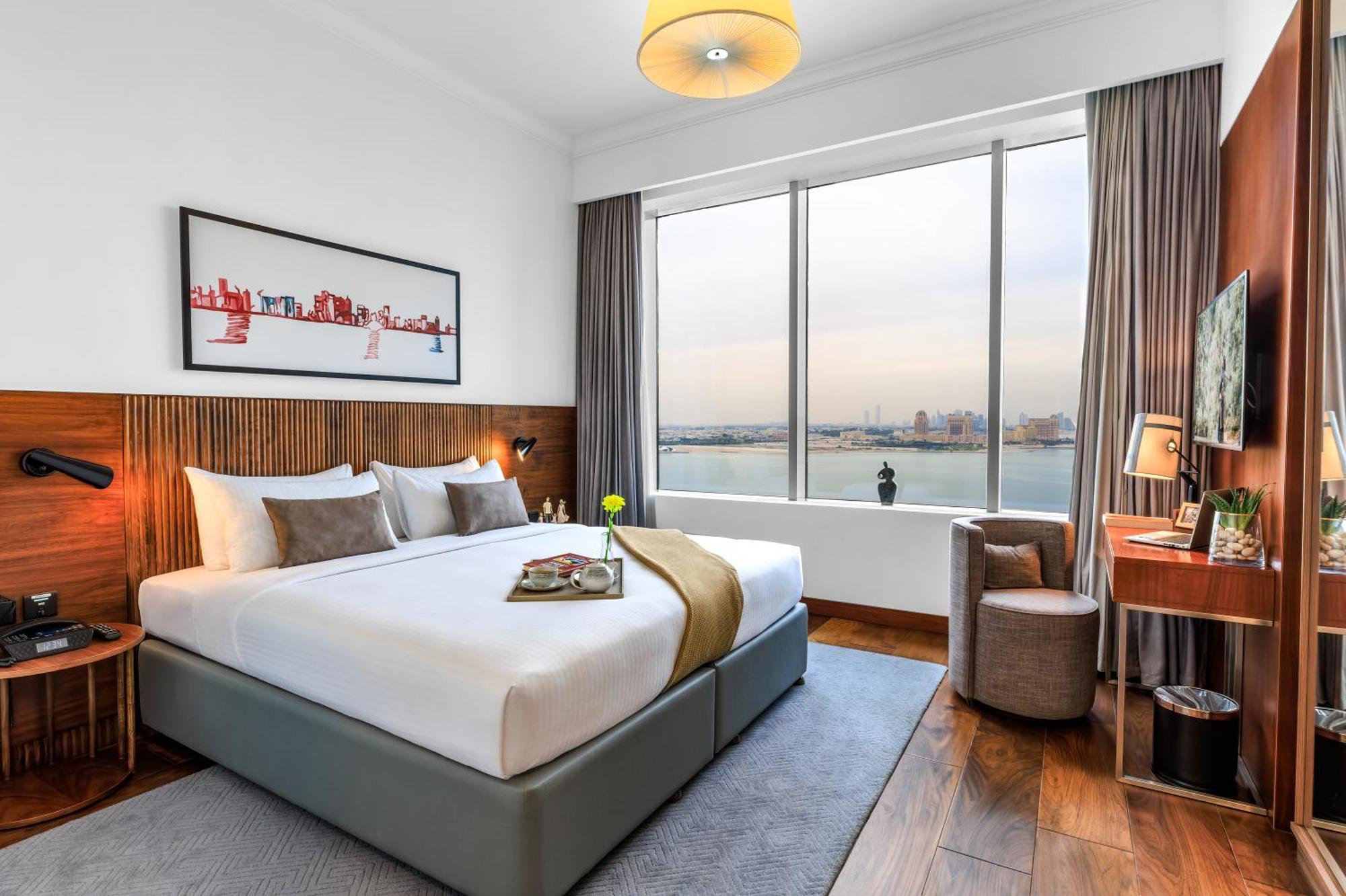 Somerset West Bay Doha Ngoại thất bức ảnh A bedroom at the hotel