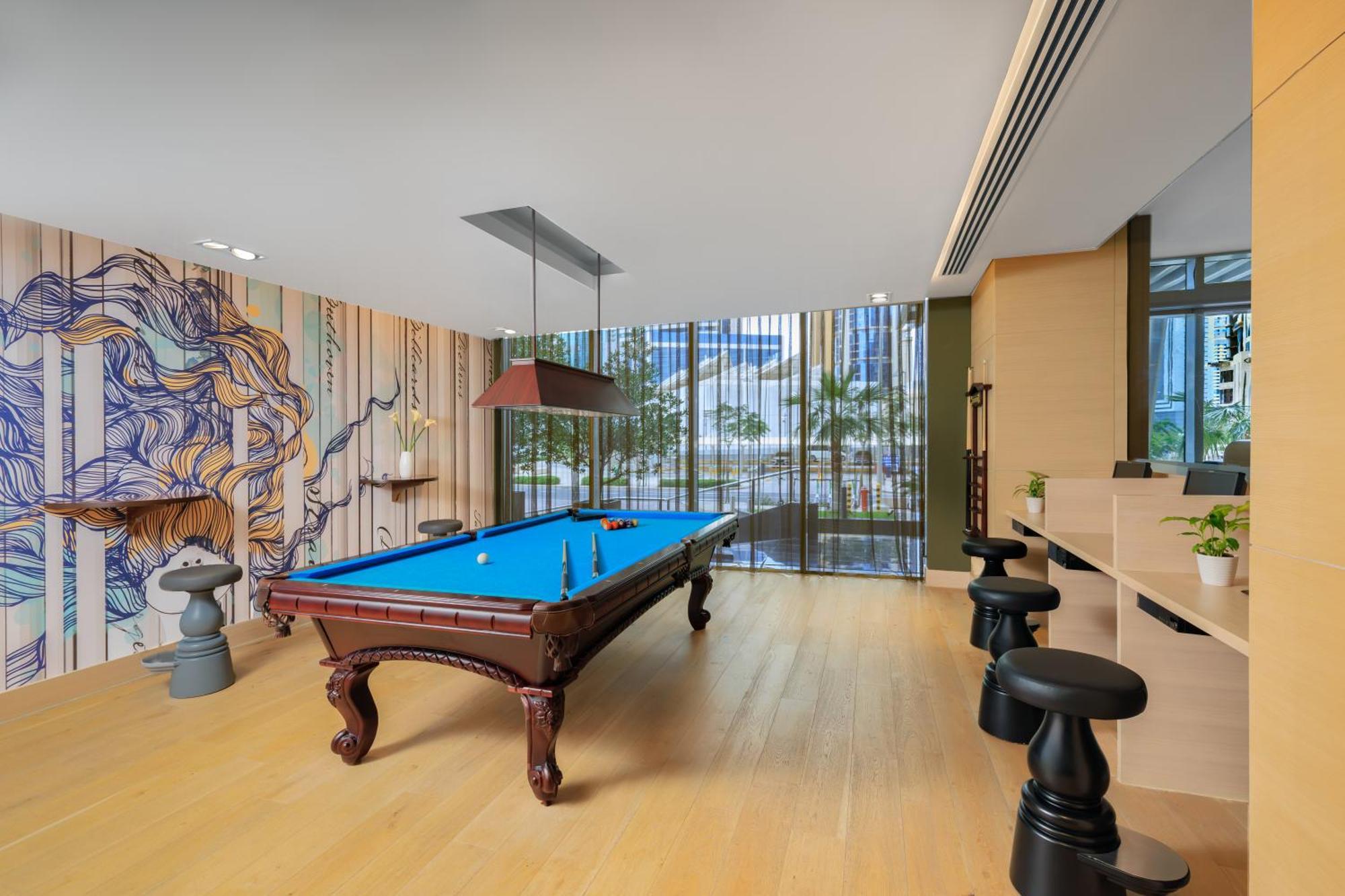 Somerset West Bay Doha Ngoại thất bức ảnh The Billiard Room